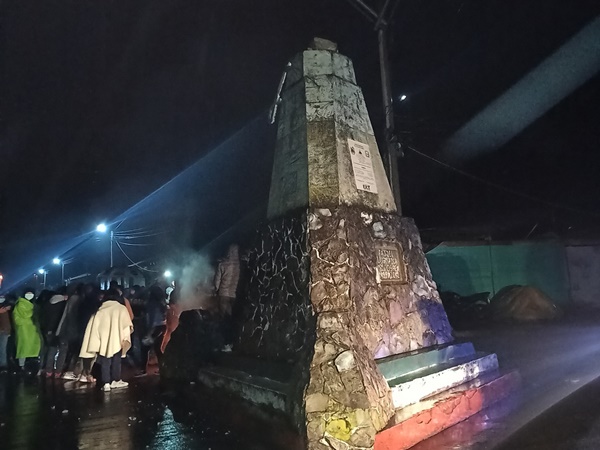 Al igual que en Pasto, en Cumbal también derribaron monumento de la Piedra de Bolívar          