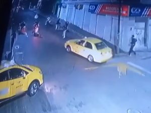 Intentaron robar a taxista en el centro de Pasto, el conductor se regresó y los atropelló