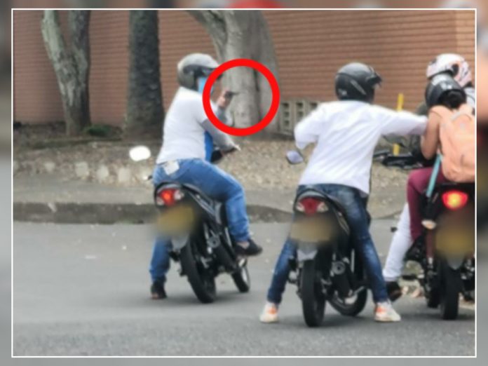 ladrones en moto San Vicente Cali