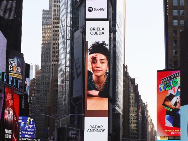 Briela Ojeda, la nariñense que iluminó las pantallas del Times Square en New York