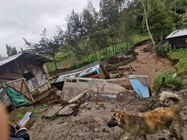 Balance en El Encano: Avalancha afectó nueve viviendas y arrasó con sistema de acueducto