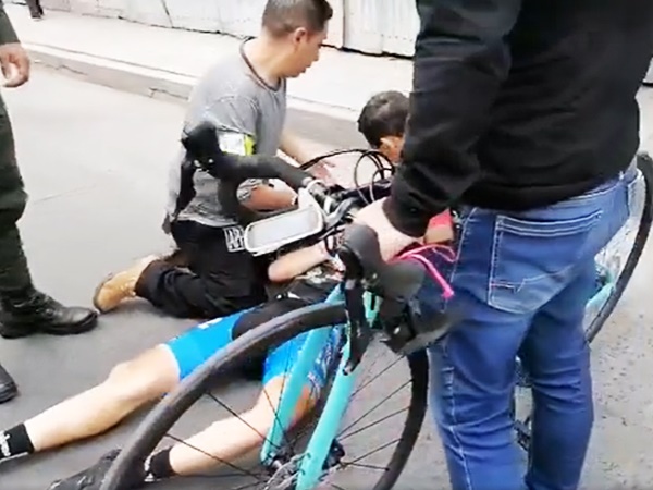 ¿Mala organización? ciclista se accidentó en la segunda etapa a la Vuelta a Nariño