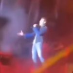 Silvestre Dangond received a stone to the head by a fan in full concert