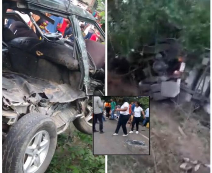 Choque entre buseta y tracto camión deja varios fallecidos en la vía La Guajira - Magdalena