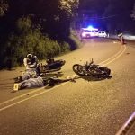Iban en motos y se accidentaron vía al mar en Cali: hay tres muertos sskm 16 motos