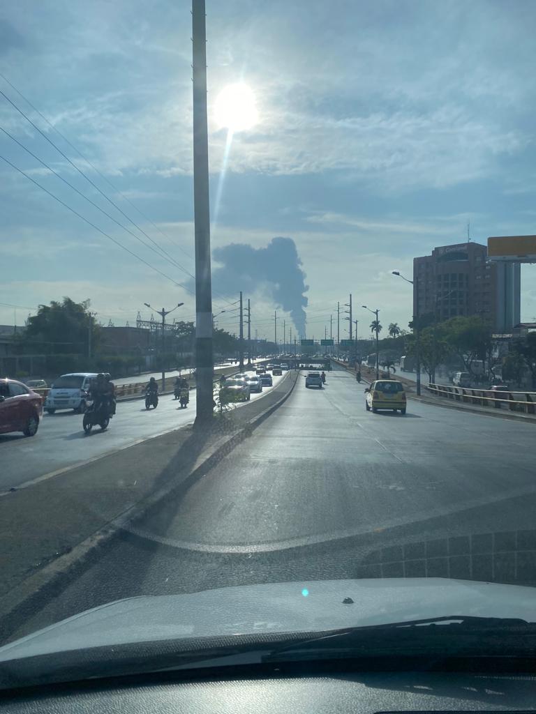 No era una "chimenea": tremendo incendio que se formó en Juanchito, reportaban en la mañana de este martes