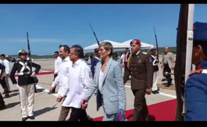 Presidente Petro y Verónica Alcocer ya están en Venezuela, para hablar con Nicolás Maduro