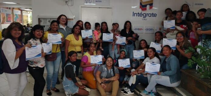 Red de mujeres migrantes en Cali recibieron importante formación sobre empoderamiento femenino.