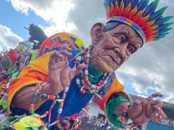 Carroza ganadora en el Carnaval de Negros y Blancos de Pasto.